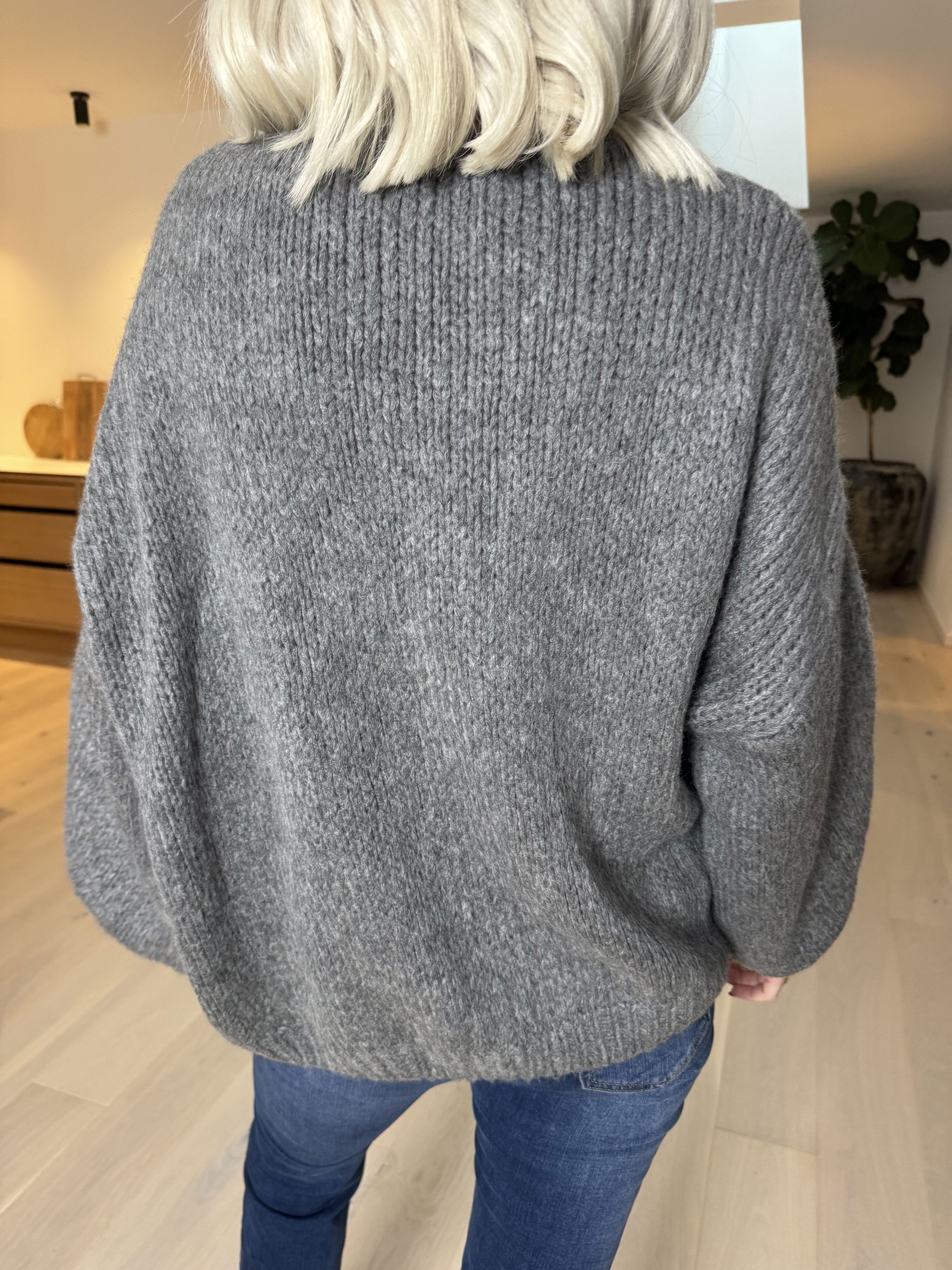 Kimberly - Söt tjock stickad kofta med rosetter